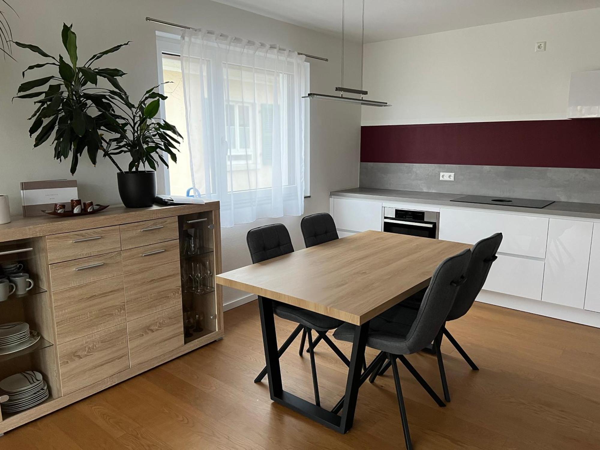 See-eck Apartment *